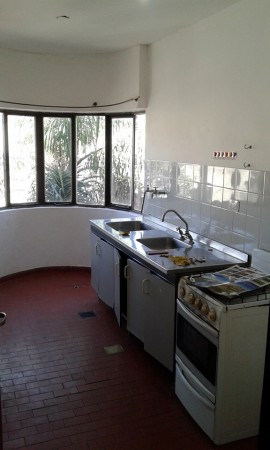 INMOBILIARIA GOMEZ GHISI Y D. FENES NEG INMOB. ALQUILAN: