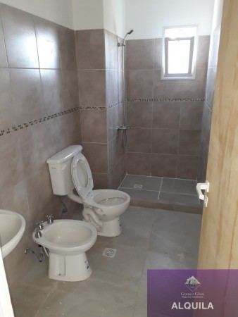 INMOBILIARIA GOMEZ GHISI  ALQUILA: