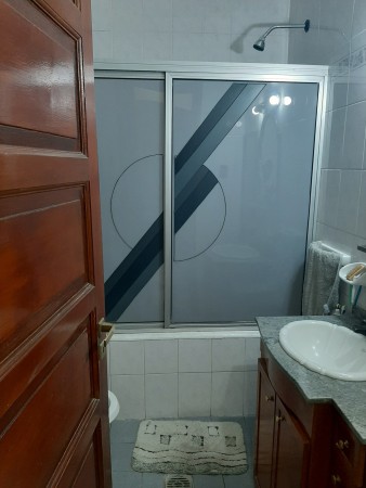 INMOBILIARIA GOMEZ GHISI Y D. FENES NEG INMOB. VENDEN: