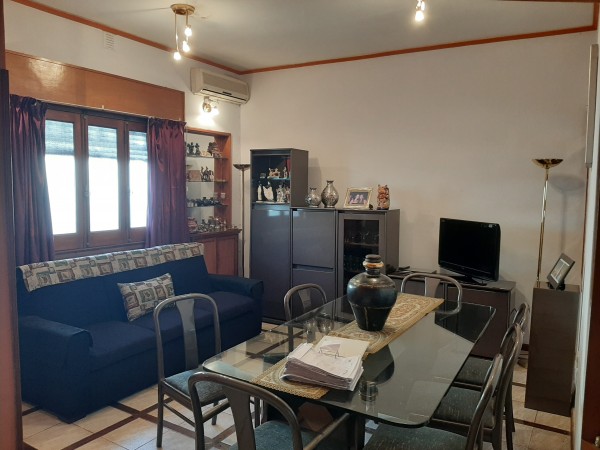 INMOBILIARIA GOMEZ GHISI Y D. FENES NEG INMOB. VENDEN: