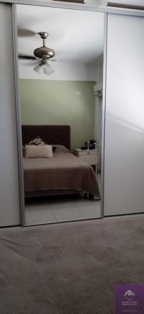 INMOBILIARIA GOMEZ GHISI Y D. FENES NEG INMOB. VENDEN: