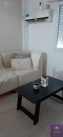 INMOBILIARIA GOMEZ GHISI Y D. FENES NEG INMOB. VENDEN: