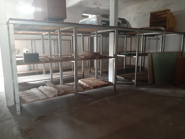 INMOBILIARIA GOMEZ GHISI Y D. FENES NEG INMOB. VENDEN: