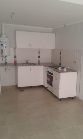 INMOBILIARIA GOMEZ GHISI Y D. FENES NEG INMOB. ALQUILAN: