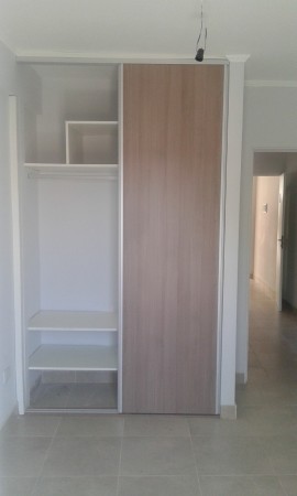 INMOBILIARIA GOMEZ GHISI Y D. FENES NEG INMOB. ALQUILAN: