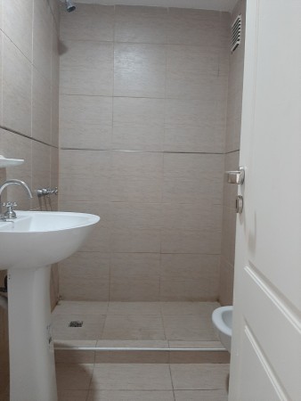 INMOBILIARIA GOMEZ GHISI Y D. FENES NEG INMOB. ALQUILAN: