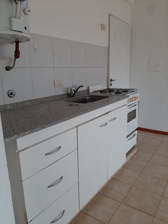 ALQUILAMOS DPTO DE 1 DORMITORIO CALLE Santa Cruz 115: