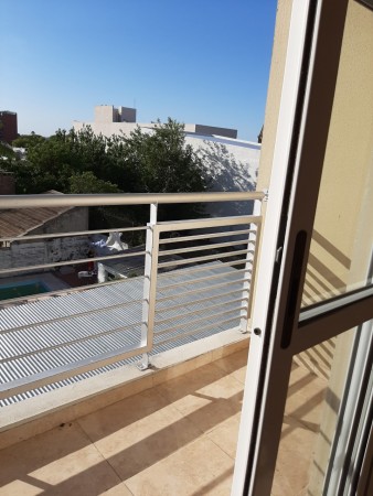 INMOBILIARIA GOMEZ GHISI Y D. FENES NEG INMOB. ALQUILAN: