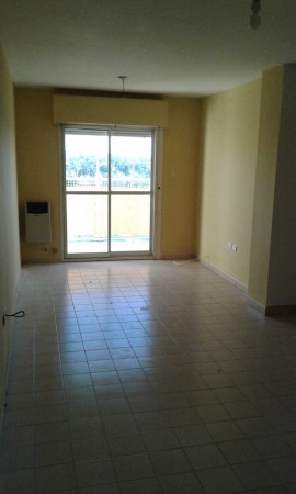 INMOBILIARIA GOMEZ GHISI Y D. FENES NEG INMOB. ALQUILAN: