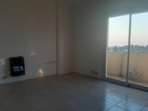 INMOBILIARIA GOMEZ GHISI Y D. FENES NEG INMOB. VENDEN: