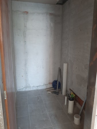 INMOBILIARIA GOMEZ GHISI Y D. FENES NEG INMOB. VENDEN: