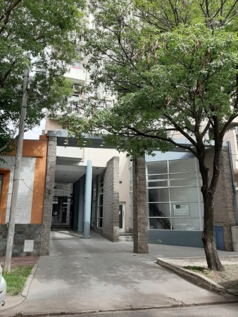 INMOBILIARIA GOMEZ GHISI Y D. FENES NEG INMOB. ALQUILAN: