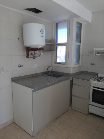 INMOBILIARIA GOMEZ GHISI Y D. FENES NEG INMOB. VENDEN: