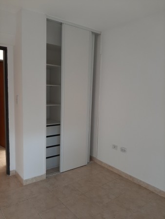 INMOBILIARIA GOMEZ GHISI Y D. FENES NEG INMOB. VENDEN: