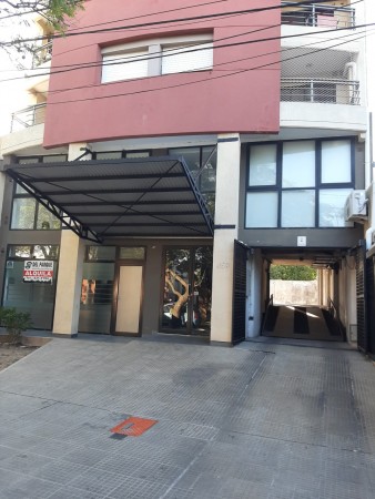 INMOBILIARIA GOMEZ GHISI Y D. FENES NEG INMOB. VENDEN: