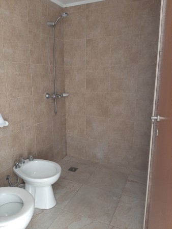 INMOBILIARIA GOMEZ GHISI Y D. FENES NEG INMOB. VENDEN: