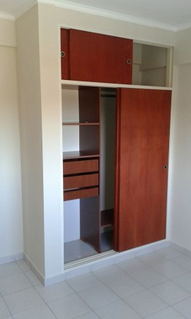 INMOBILIARIA GOMEZ GHISI Y D. FENES NEG INMOB. ALQUILAN: