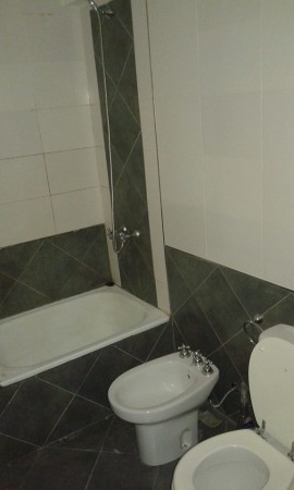 INMOBILIARIA GOMEZ GHISI Y D. FENES NEG INMOB. ALQUILAN: