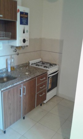 INMOBILIARIA GOMEZ GHISI Y D. FENES NEG INMOB. ALQUILAN: