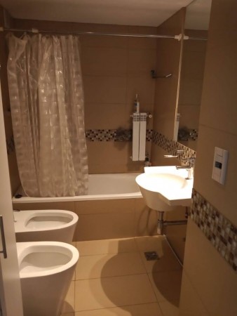 INMOBILIARIA GOMEZ GHISI Y D. FENES NEG INMOB. ALQUILAN: