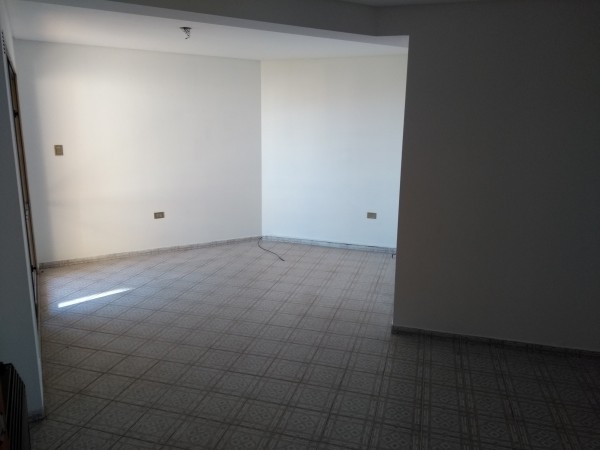 INMOBILIARIA GOMEZ GHISI Y D. FENES NEG INMOB. ALQUILAN: