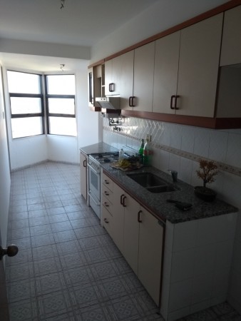 INMOBILIARIA GOMEZ GHISI Y D. FENES NEG INMOB. ALQUILAN: