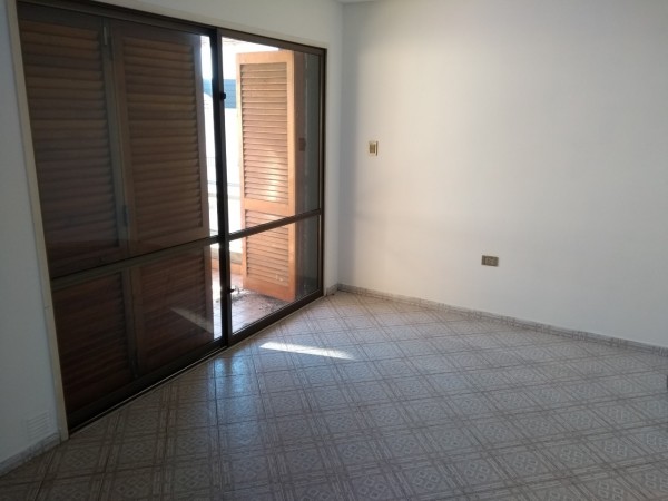 INMOBILIARIA GOMEZ GHISI Y D. FENES NEG INMOB. ALQUILAN: