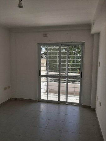 ALQUILAMOS DPTO CALLE ALEM 846