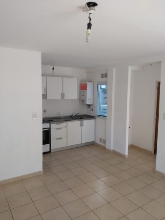 INMOBILIARIA GOMEZ GHISI Y D. FENES NEG INMOB. VENDEN: