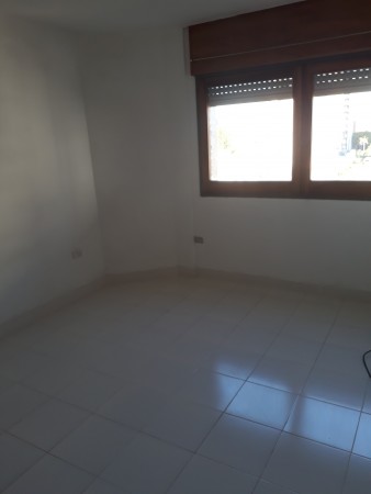 INMOBILIARIA GOMEZ GHISI Y D. FENES NEG INMOB. ALQUILAN: