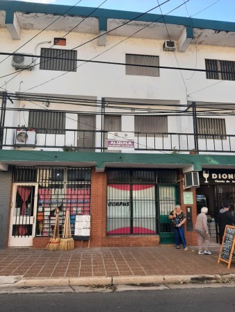 INMOBILIARIA GOMEZ GHISI Y D. FENES NEG INMOB. ALQUILAN: