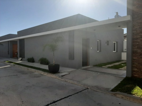 INMOBILIARIA GOMEZ GHISI Y D. FENES NEG INMOB. VENDEN: