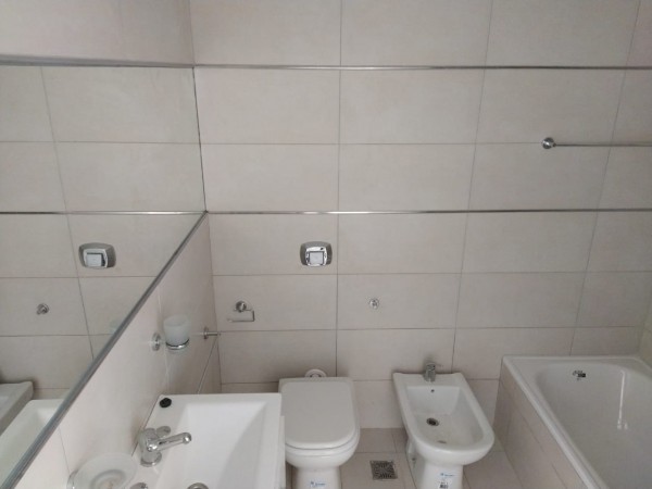 INMOBILIARIA GOMEZ GHISI Y D. FENES NEG INMOB. ALQUILAN: