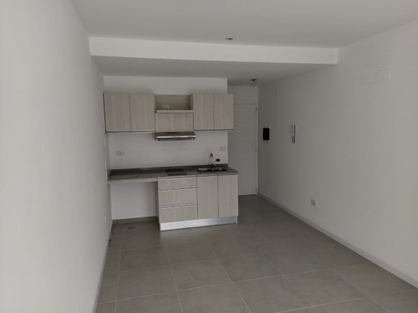 INMOBILIARIA GOMEZ GHISI Y D. FENES NEG INMOB. ALQUILAN: