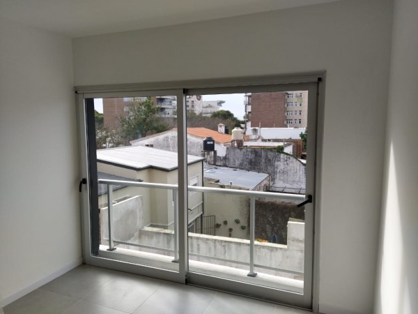 INMOBILIARIA GOMEZ GHISI Y D. FENES NEG INMOB. ALQUILAN: