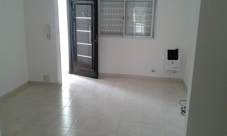 INMOBILIARIA GOMEZ GHISI Y D. FENES NEG INMOB. ALQUILAN: