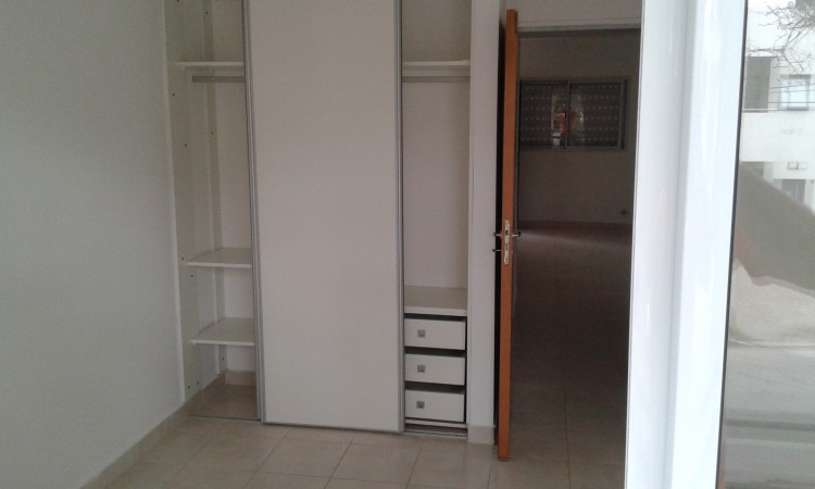 INMOBILIARIA GOMEZ GHISI Y D. FENES NEG INMOB. ALQUILAN: