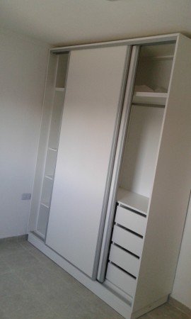 INMOBILIARIA GOMEZ GHISI Y D. FENES NEG INMOB. ALQUILAN: