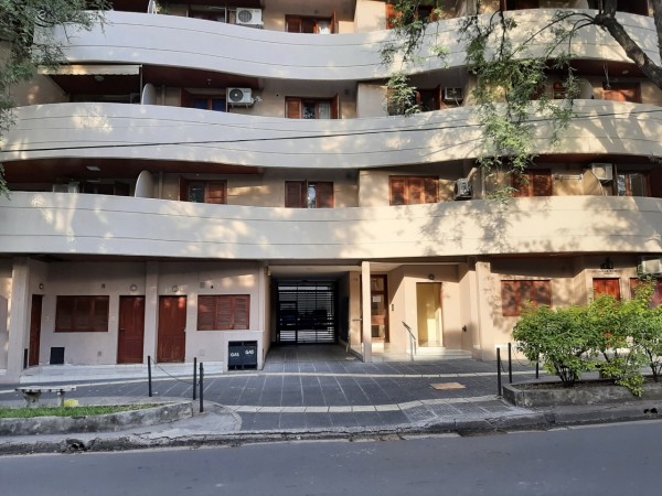 INMOBILIARIA GOMEZ GHISI Y D. FENES NEG INMOB. ALQUILAN: