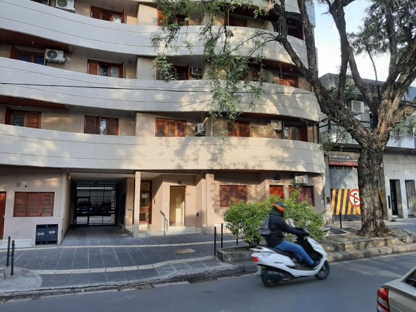 INMOBILIARIA GOMEZ GHISI Y D. FENES NEG INMOB. ALQUILAN: