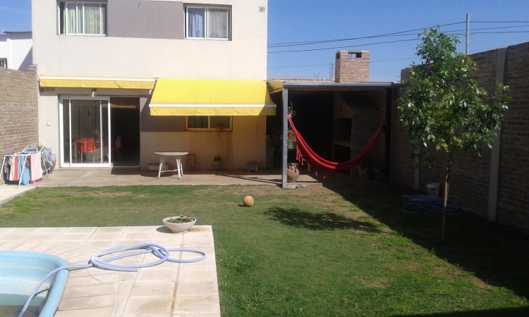 INMOBILIARIA GOMEZ GHISI Y D. FENES NEG INMOB. VENDEN: