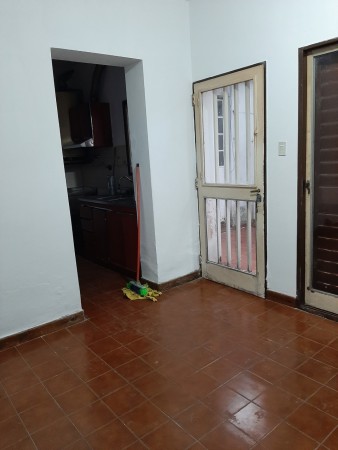 INMOBILIARIA GOMEZ GHISI Y D. FENES NEG INMOB. ALQUILAN: