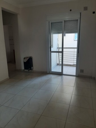 INMOBILIARIA GOMEZ GHISI Y D. FENES NEG INMOB. ALQUILAN: