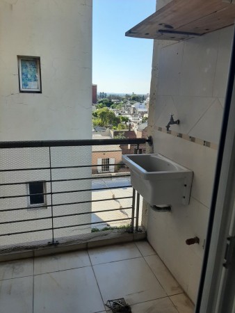 INMOBILIARIA GOMEZ GHISI Y D. FENES NEG INMOB. ALQUILAN: