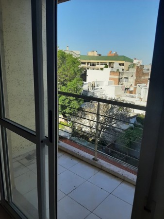 INMOBILIARIA GOMEZ GHISI Y D. FENES NEG INMOB. ALQUILAN: