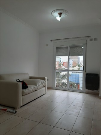 ALQUILAMOS MONOAMBIENTE Calle A. Pasos 763