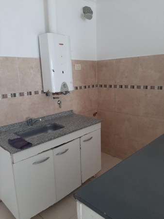 INMOBILIARIA GOMEZ GHISI Y D. FENES NEG INMOB. ALQUILAN: