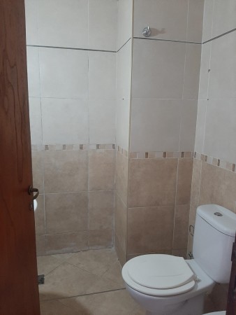 INMOBILIARIA GOMEZ GHISI Y D. FENES NEG INMOB. ALQUILAN: