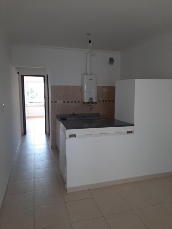 INMOBILIARIA GOMEZ GHISI Y D. FENES NEG INMOB. ALQUILAN: