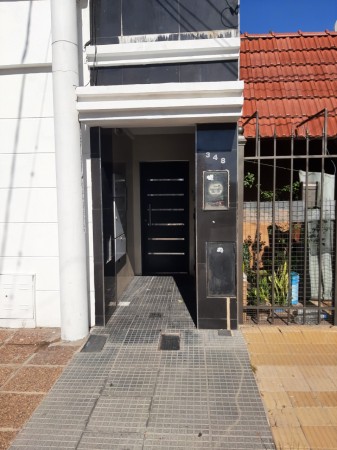 INMOBILIARIA GOMEZ GHISI Y D. FENES NEG INMOB. ALQUILAN: